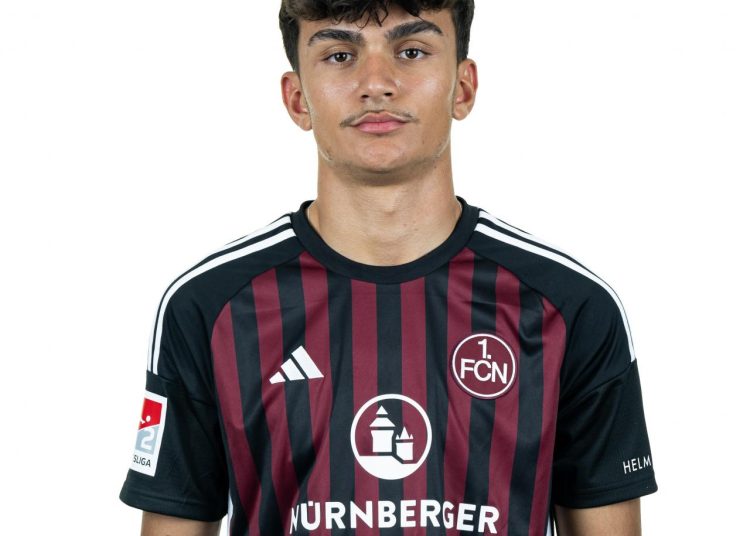 Informe: Uzun ficha por el Frankfurt