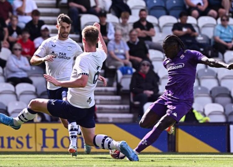 La Fiorentina cae 2-1 ante el Preston en el amistoso de pretemporada - Fútbol Italia