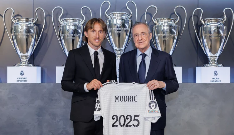 OFICIAL: Luka Modric renueva con el Real Madrid hasta 2025