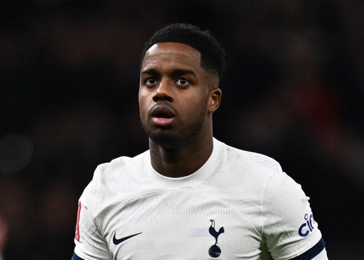 Ryan Sessegnon, a punto de fichar por la Premier League y dispuesto a fichar por los rivales del Crystal Palace tras entrenar con ellos