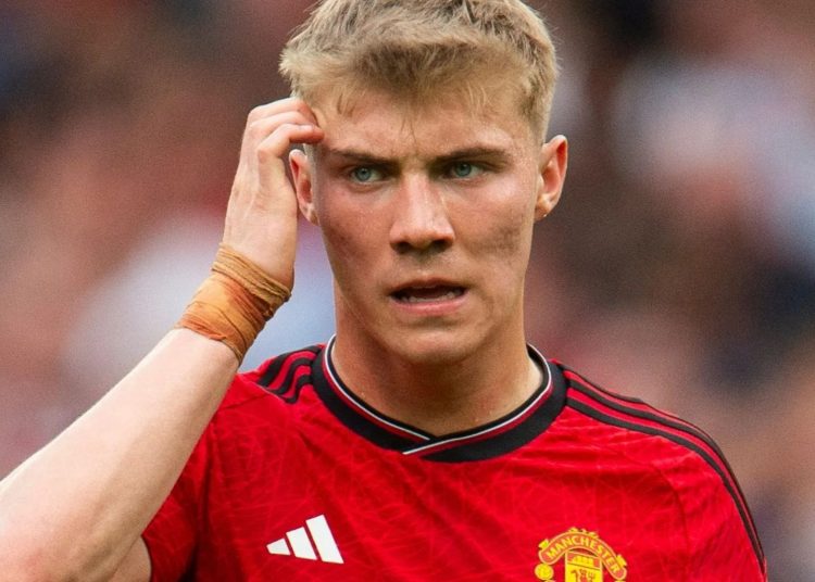 Se insta al Manchester United a fichar a una de las dos estrellas de Inglaterra como reserva para ayudar a Rasmus Hojlund