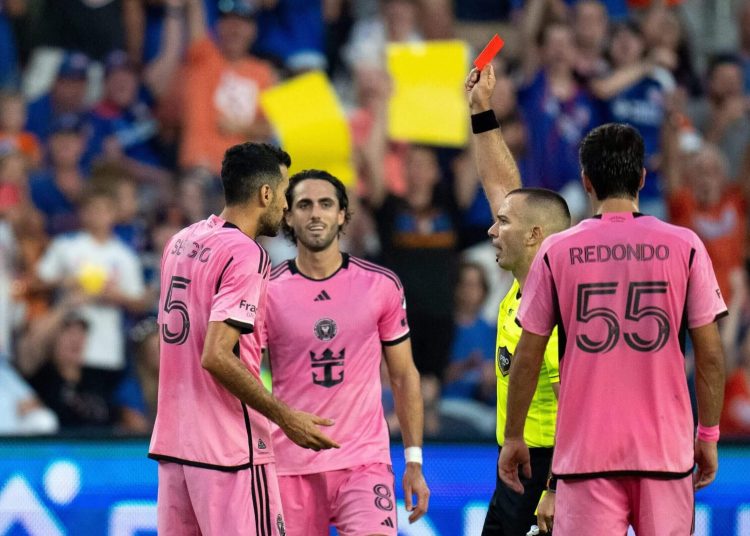 Sergio Busquets recibe tarjeta roja en la derrota del Inter Miami por 6-1 ante el FC Cincinnati