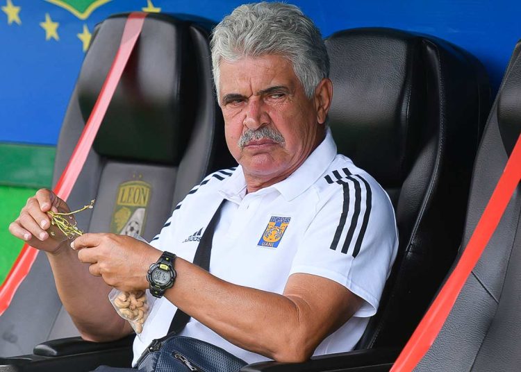 Tuca Ferretti confiesa que Cemex y Tigres también lo amenazaron