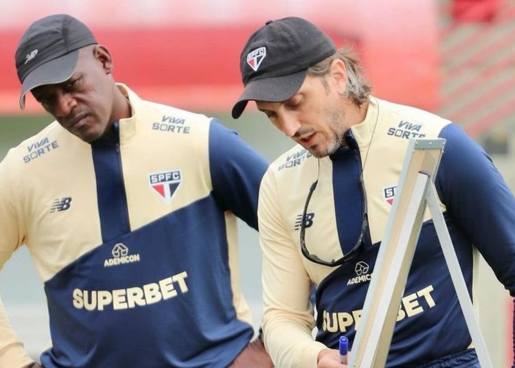 Apuntando a la Copa de Brasil, Zubeldía deberá alinear un equipo mixto de São Paulo para enfrentar a Vitória