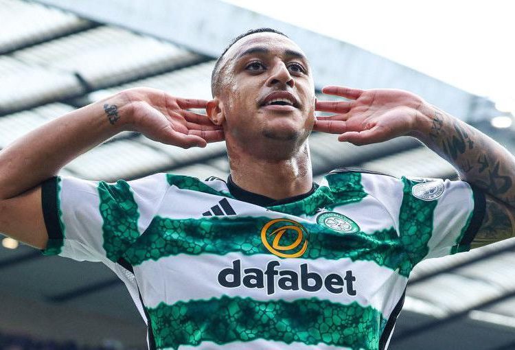 Adam Idah in Celtic colours