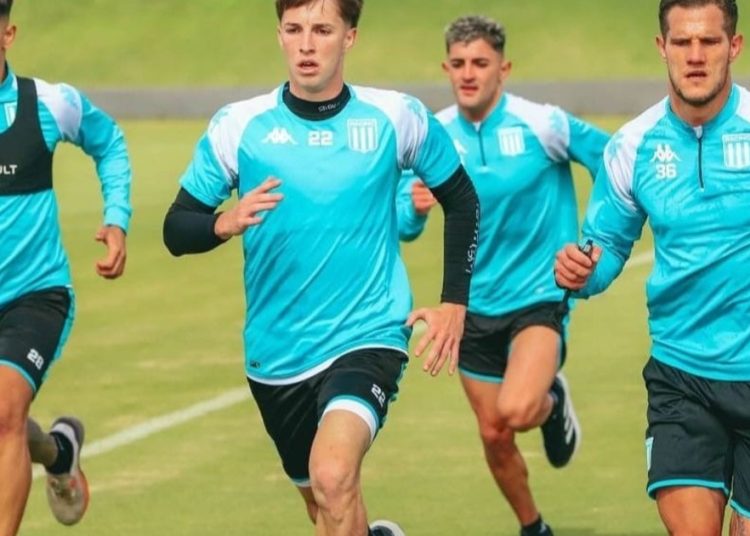 El delantero de Racing que la rompió en la práctica: ¿juega el clásico? :: Olé