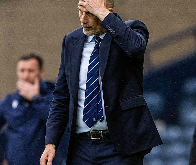 El entrenador del Rangers, Philippe Clement, no ha tenido problemas para buscar el título esta temporada.