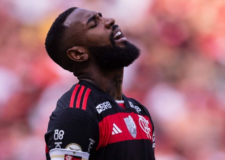 Gerson confirma dolor de rodilla tras partido ante Flamengo