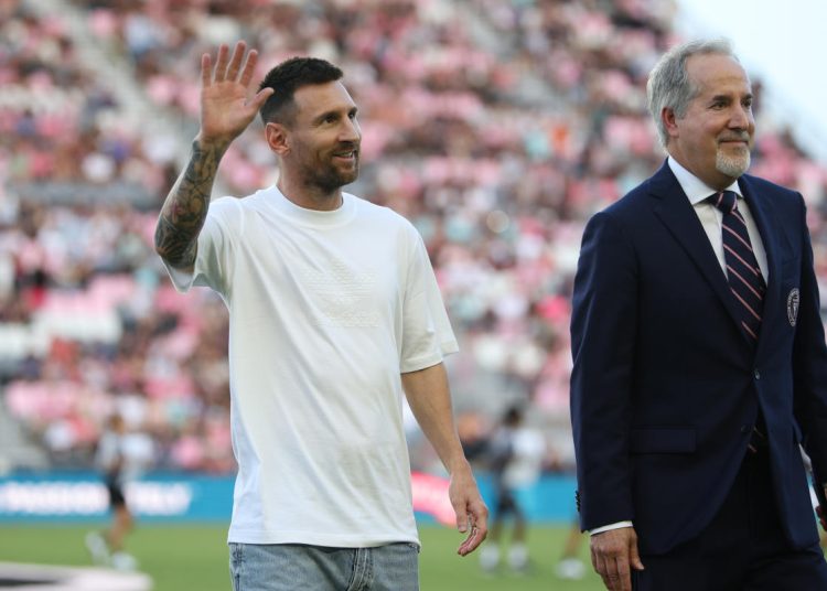 Lionel Messi volverá antes de los playoffs de la MLS, dice entrenador del Inter Miami Tata Martino