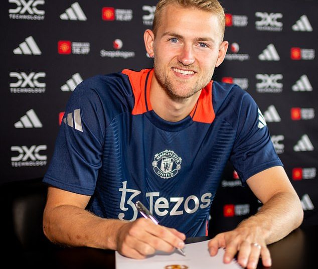 Matthijs de Ligt se unió al Man United el martes por la noche con un contrato de cinco años.