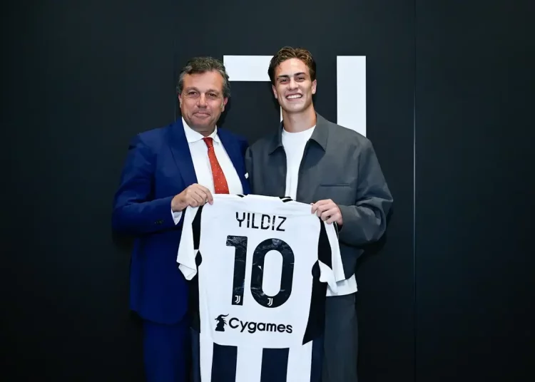 Oficial: La Juventus le entrega a Yildiz un nuevo contrato mejorado y la icónica camiseta número 10