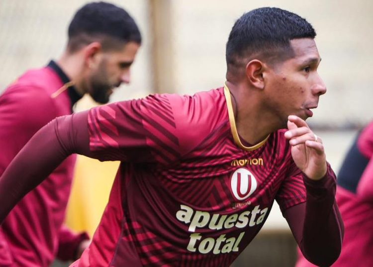 Edison Flores entrenando en el Monumental. Foto: Facebook Club Universitario de Deportes