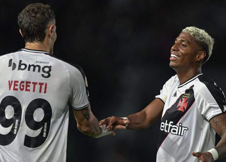 Vasco remonta 2-1 al Athletico en el Brasileirão. Mira cómo te fue: