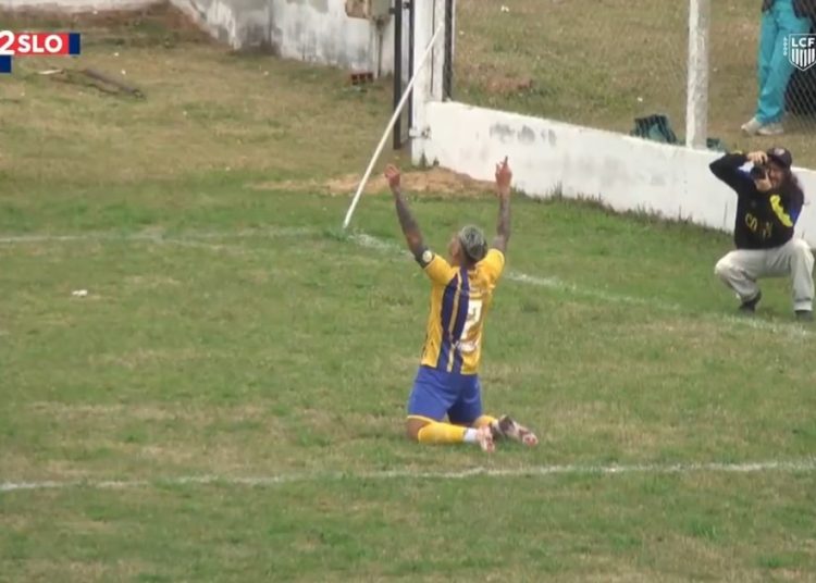 Video: Gustavo Bou debutó con un gol en Defensores Barrio Nebel :: Olé