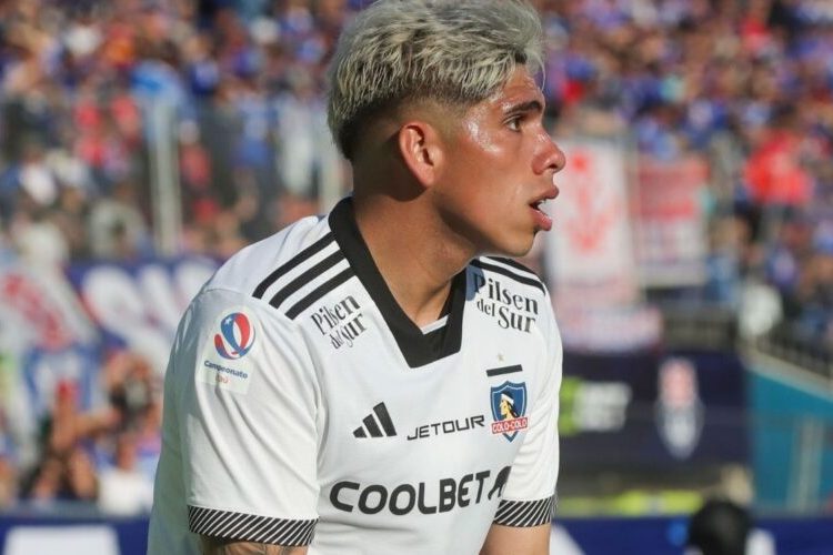 ¿Qué pasó en Colo Colo? Aseguran que Carlos Palacios se ausentó de la citación - Te Caché!