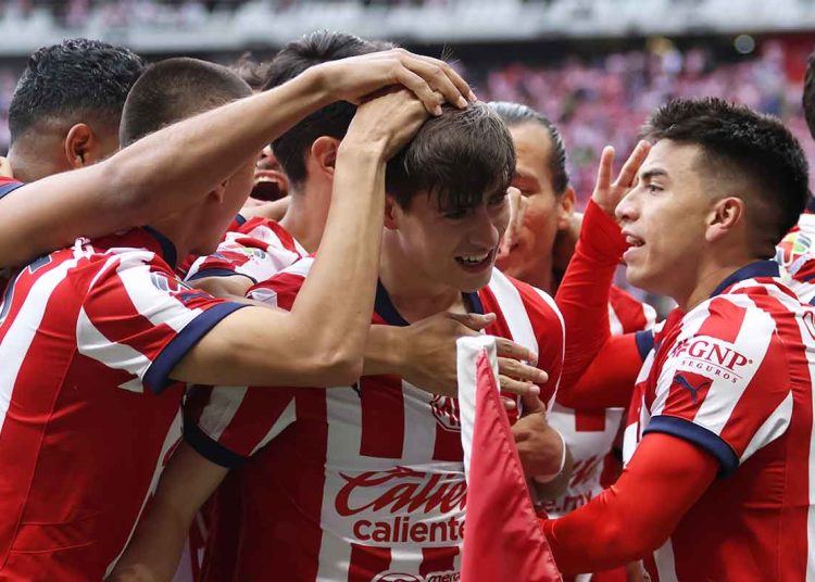 Chivas aplasta a Juárez en su debut por Amazon Prime