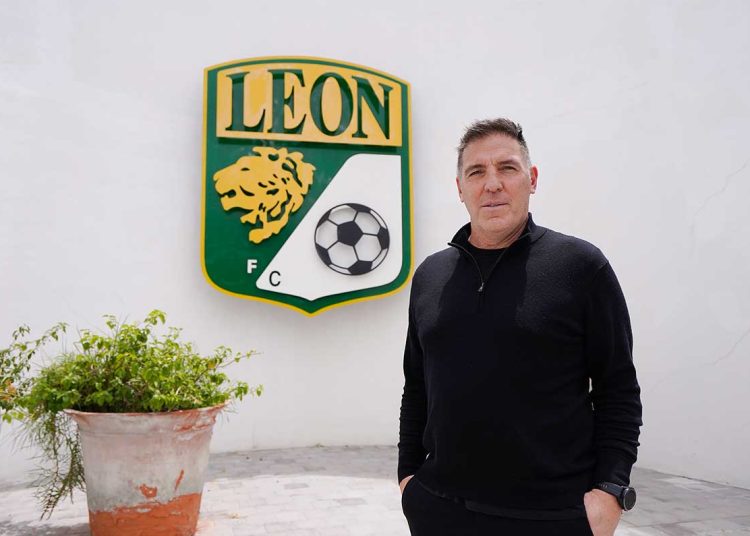 Eduardo Berizzo ratifica estancias en el equipo de León