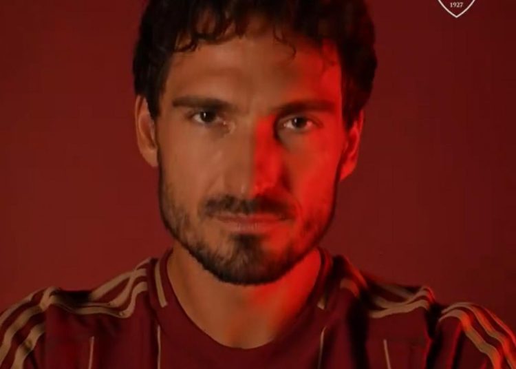 Hummels ficha oficialmente por la Roma