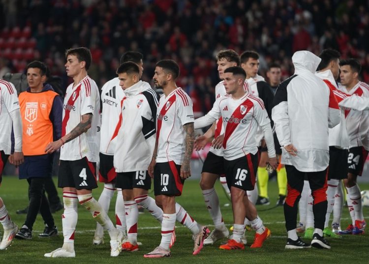 Los números que no le cierran a River: a nueve de la punta y fuera de la Libertadores :: Olé