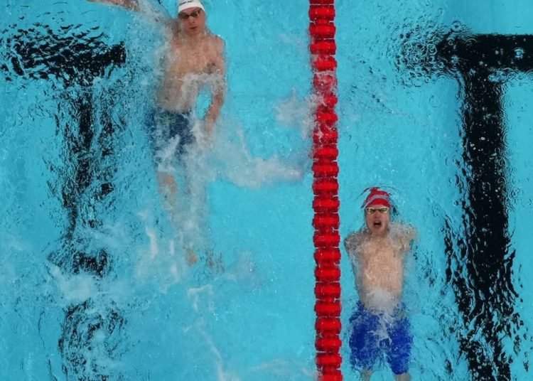 Schwimmer Topf ganó más de 50 metros Rücken a Medaille