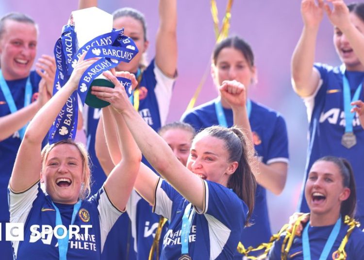 Chelsea's Erin Cuthbert and Niamh Charles lift the Women's Super League trophy