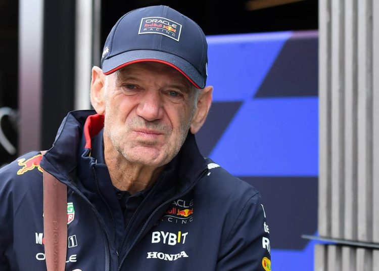 Wechsel von Design-Genie Adrian Newey trae cambios